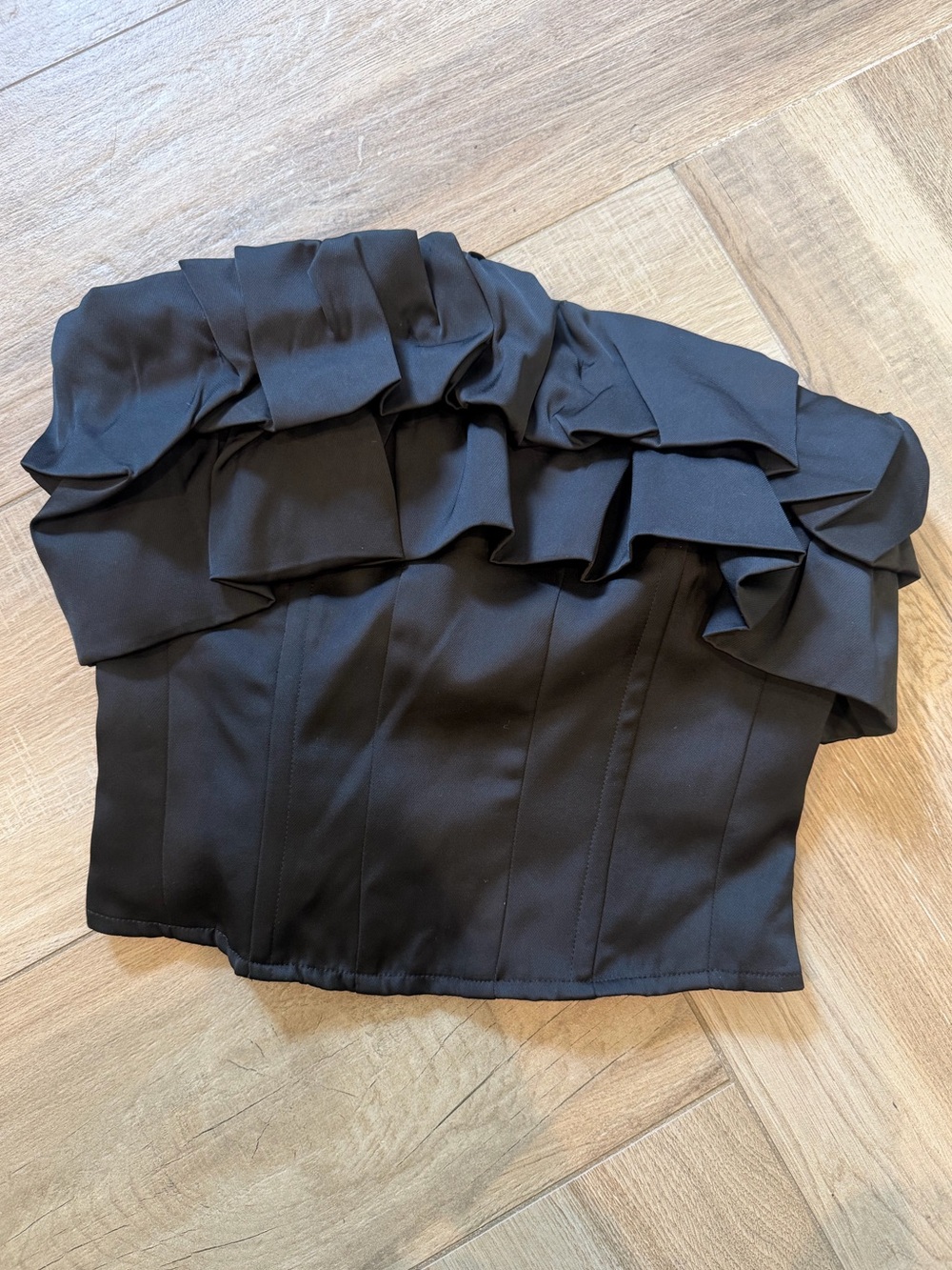 ASTR Ruffle Top - Picture 3 of 5